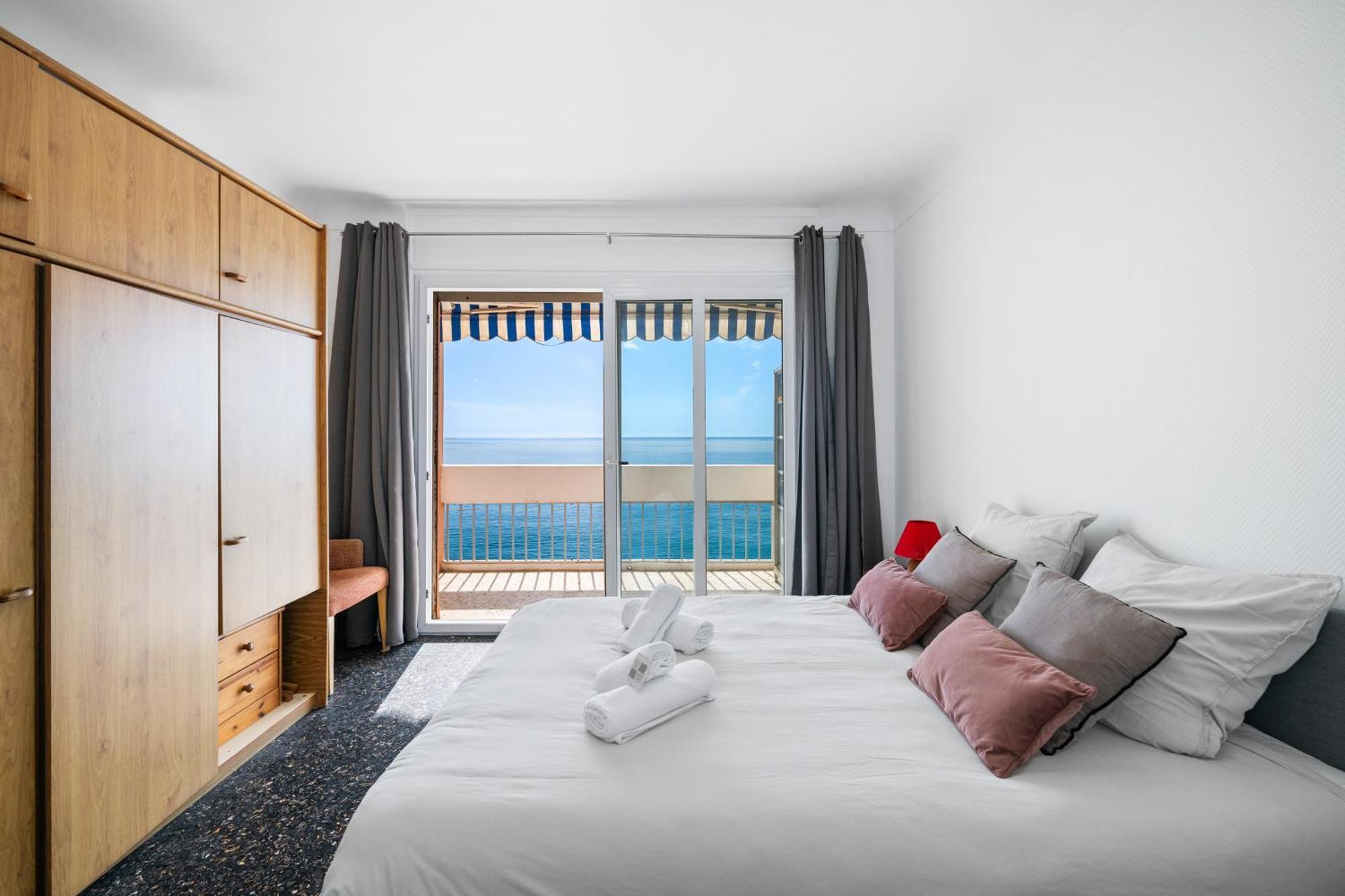 Le Panorama -Vue Exceptionnelle - Dernier Etage - Front De Mer Menton Exterior foto